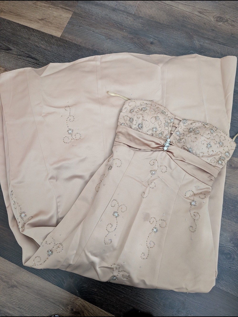 Gorgeous Embellished Vintage Y2K Blush Satin Strapless Gown Beaded Jump Size 3/4